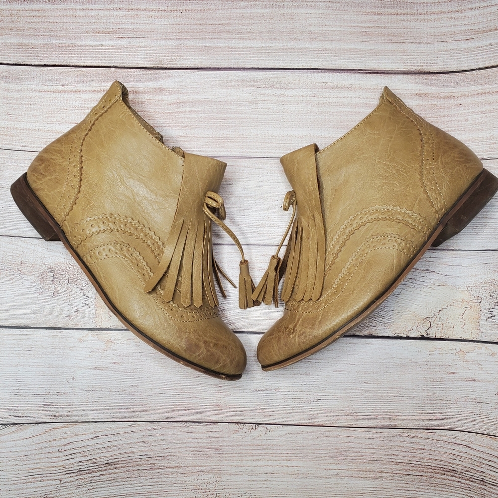 Design by Jacobies western booties